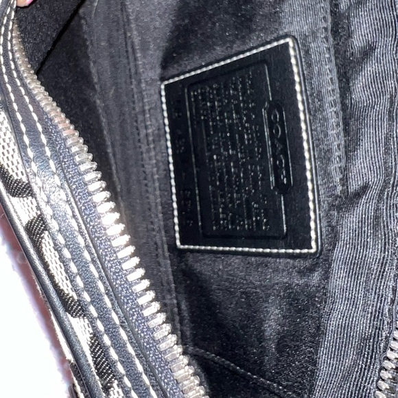 Vintage Coach Crossbody - Picture 2 of 4